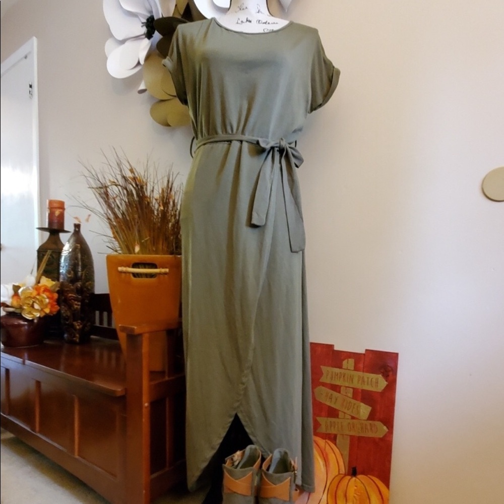 Short Sleve Faux Wrap Maxi Dress